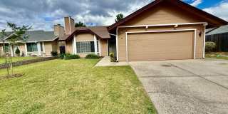 Charming home available Immediately Gallery 1