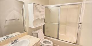*Spacious 1 Bedroom in La Jolla!* Gallery 10