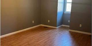 Room in 3 Bedroom Home at River Park Dr Gallery 6