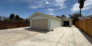 Adorable Home in Oleander Area! Gallery 14