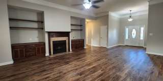 Spacious 4BR Home with Fireplace, Screened Porch & Privacy-Fenced Yard Gallery 3