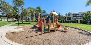 Serenity and Luxury Abound in Eastlake! Gallery 40