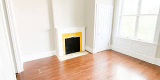 Fully Remodeled 2 bed 1 bath, just steps from Cherokee Gallery 6