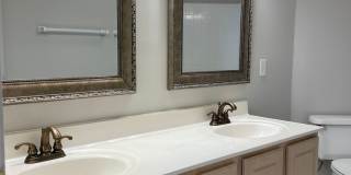 2BR Waterfront Condo in Davidson. Enjoy Beautiful Year Round Lake Views! Gallery 12