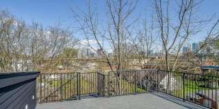 Stunning 4 Bedroom Home w/ Rooftop Deck Close to Downtown Nashville Gallery 27