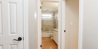 4BR/3.5BA Belmont Home with Multiple Ensuite Bedrooms, A/C & 2-Car Garage | YouTube Tour Gallery 20
