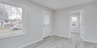 7451 Cavell Street Gallery 11