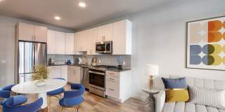 Alexander Crossing Gallery 8