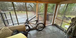 SHORT DISTANCE TO DOWNTOWN AND SANFORD STADIUM Gallery 3