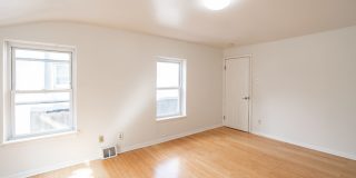 Four Bed Bella Vista Townhome Gallery 23