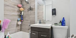 2142 W Rosemont Avenue Gallery 12