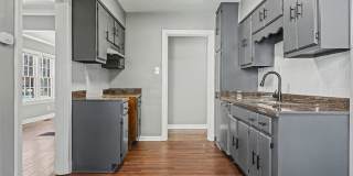 Charming Renovated Home Near U of M – Featuring Expansive Workshop & Garage Gallery 10