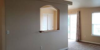 July & August Rent FREE - Central Heat & Air/ Garage/ Bonus Room July & August Rent FREE - Central Heat & Air/ Garage/ Bonus Room Gallery 4