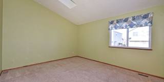 Updated 3bed 3bath home in D20 Schools! Gallery 17