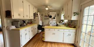 Cute Three Bedroom Near Piedmont Hospital Cute Three Bedroom Near Piedmont Hospital Gallery 6