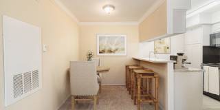 7100 Almeda at the Medical Center Gallery 1