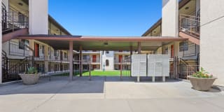 La Dolce Vita Gallery 1