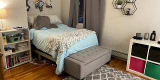 Spacious 5 Bed w/ Heat & Hot Water + Parking Available – Brighton Gallery 5