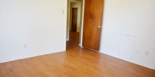 908 East Stone Street Gallery 4