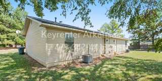 Cozy 2 Bedroom Duplex with Fireplace & Spacious Backyard! Gallery 45