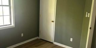 Charming 4BR House in Roeland Park Gallery 14