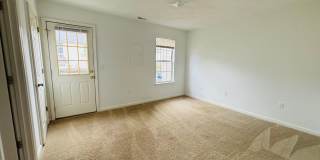 4 Bedroom 3 Bath with Den Townhouse 4 Bedroom 3 Bath with Den Townhouse Gallery 10