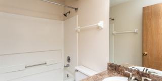 Silver Maple Apartment Homes Gallery 9