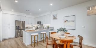 Aspan Square Gallery 27