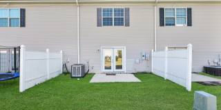 Charming 3-Bed Townhome in Prime Richmond Hill Location! Gallery 39