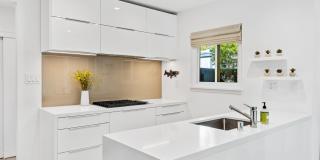 Stylish Condo in Desirable Alta Heights Neighborhood Gallery 7