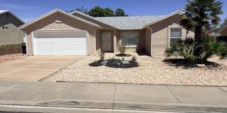 Charming 3-BR Home in Cimarron at Red Cliffs Gallery 1
