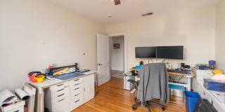 Oakenshawe 5-Bedroom, 2-Bathroom Home Close to Johns Hopkins Gallery 28
