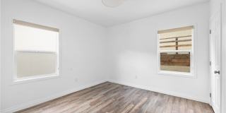 2211 Hyperion Gallery 10