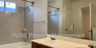 1421 Garden Path Gallery 9