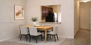 9457 N Palm Cir N Gallery 1