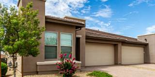 Luxury 2BR + Den Townhome in Amenity-Packed Community - Encanterra Gallery 4