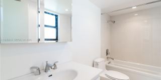 1800 Collins Ave Gallery 10