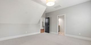 523 Vick Avenue Gallery 32