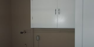 1 Bed/ 1 Bath House with Hardwoods Gallery 7