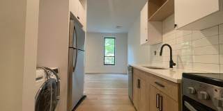 104 Howe Gallery 13
