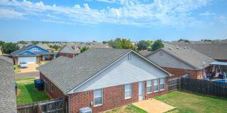 Beautiful Home in Edmond + Edmond Schools + 3 bedrooms Gallery 23