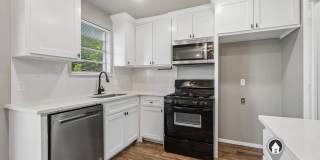 Charming 3 Bedroom Home +BONUS Room with Spacious Backyard Charming 3 Bedroom Home +BONUS Room with Spacious Backyard Gallery 11