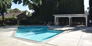 Townhouse Located Near School, Parks, Freeway Access! Gallery 17