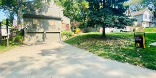 {13042} Contemporary in Lenexa + Fenced Yard + All Appliances Included {13042} Contemporary in Lenexa + Fenced Yard + All Appliances Included Gallery 1
