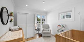 226 La Jolla Gallery 33