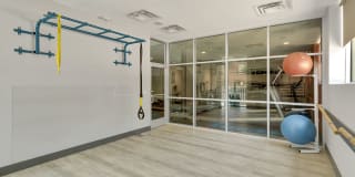 1044 Downing Gallery 14