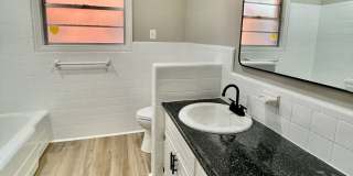 Gorgeous! Completely Remodeled 3/2/2 in Bayless with Washer/Dryer and Fridge! Gallery 32