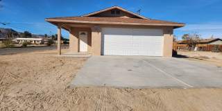 Downtown Corner Lot 3 bedroom 2 Bath Gallery 1