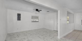 325 NW Rebecca Avenue Gallery 11