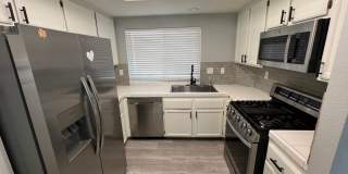 1 story 2 bedroom with Huge backyard Gallery 5